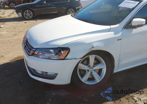 2015 Volkswagen Passat 1.8T Limited Edition from USA, damaged, VIN 1VWAS7A35FC100177